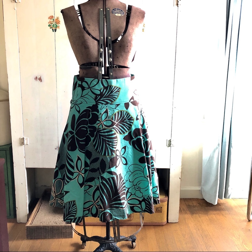 H&M Tropical / Floral Print Skirt.